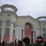 Инвестор построит четыре кинозала в Доме кино в Симферополе.