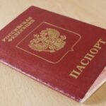Жители Севастополя начали обнаруживать отсутствие печати в российских паспортах