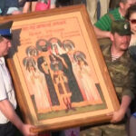 (Русский) Уральские казаки привезли в Крым икону Романовых в годовщину гибели царской семьи