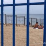 (Русский) В Феодосии снесли заборы на пляжах