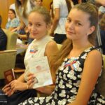 (Русский) В Симферополе юным крымчанам вручили первые паспорта