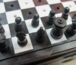 В Симферополе пройдут турниры по шахматам и шашкам-64
