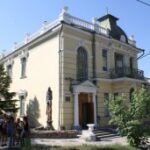 (Русский) В Симферополе отремонтируют художественную школу