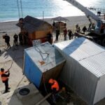 До 1 февраля все пляжи Крыма будут очищены от ларьков и аттракционов
