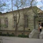 В Киеве «зависли» уникальные витрины для музея в Херсонесе