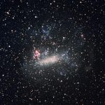 Астрономы: галактика-соседка Млечного Пути "обстреливает" его звездами